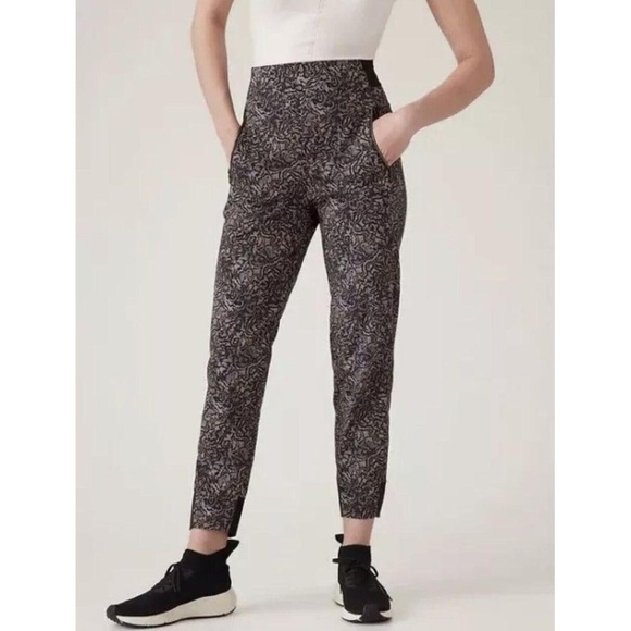 Athleta Trekki North Joggers - Picture 1 of 7
